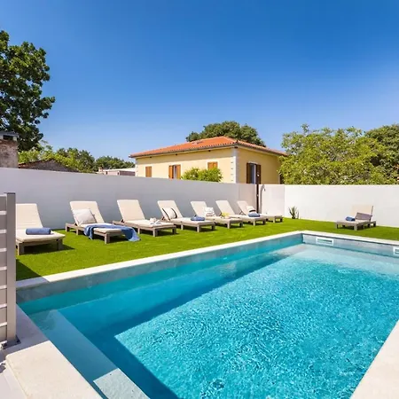 Villa Mateo *