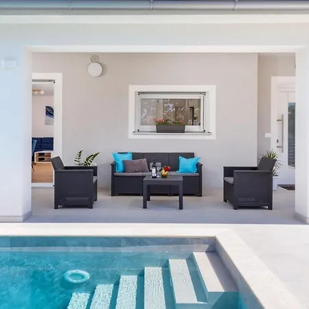 Villa Mateo *